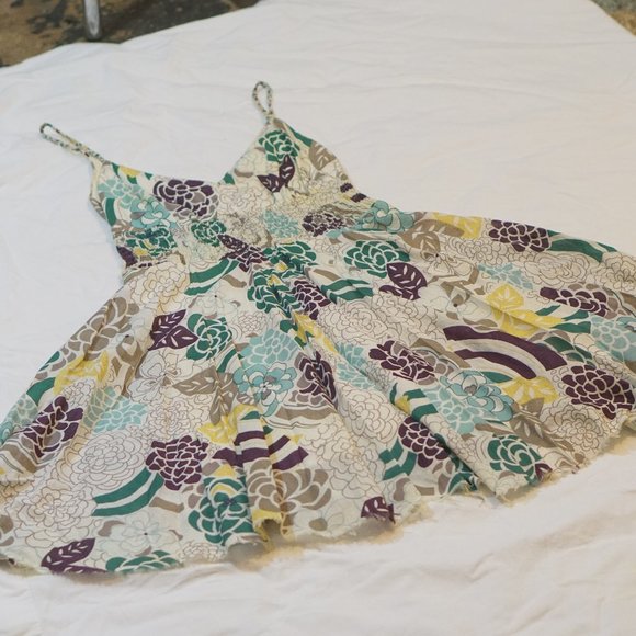 Two Of Us Flow and Flower Summertime Dress - Picture 2 of 15